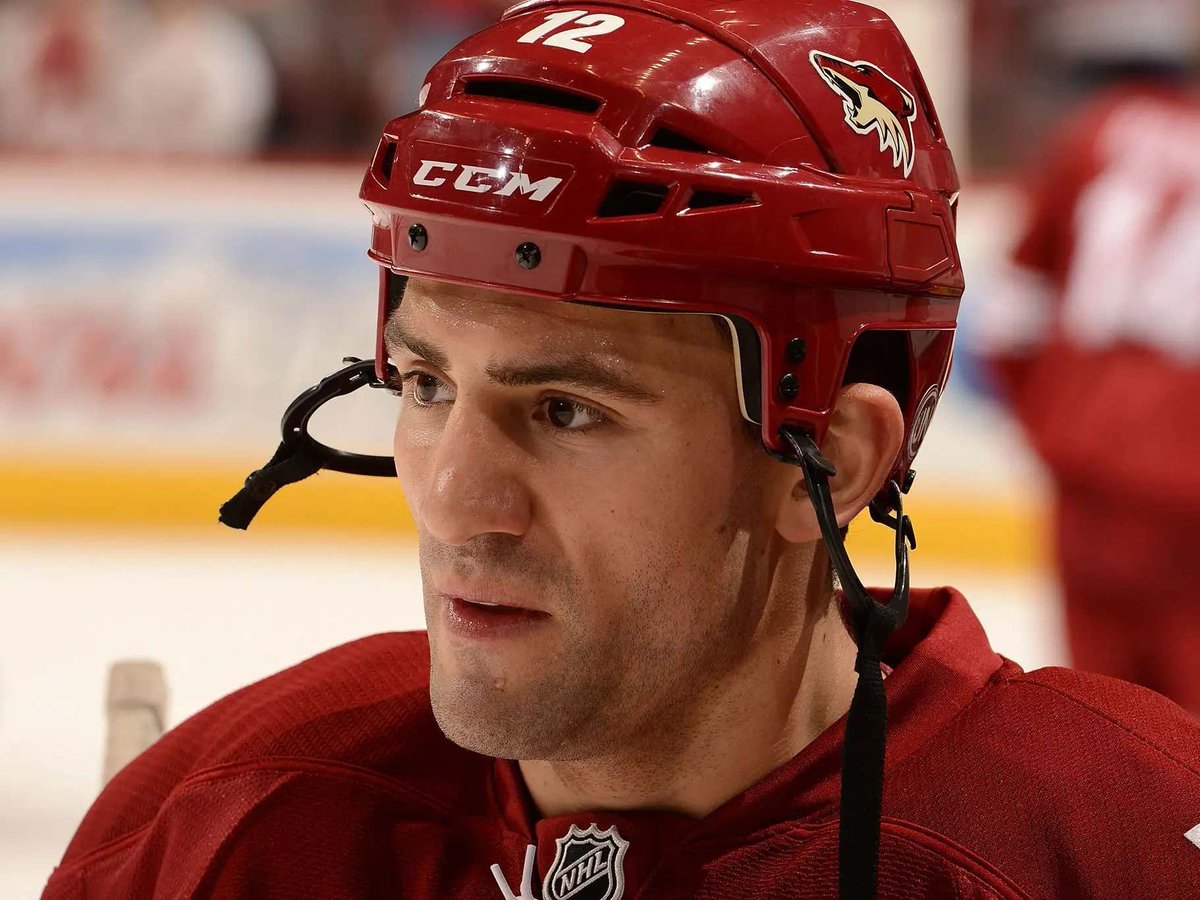 barstoolsports's tweet photo. Local Legend Paul "BizNasty" Bissonnette Defends Restaurant Manger's Honor, Takes On 7 Scumbags Who Were Giving Staff A Hard Time 
https://t.co/7k0PA4MECJ https://t.co/SgeJJNXxqT