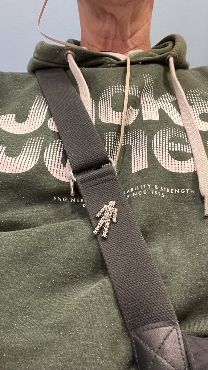 Just bought a badge to support #ProstateCancer whilst waiting for my partner to see her consultant, thinking about my uncle Ian who is currently suffering with this deadly disease #MenWeAreWithYou