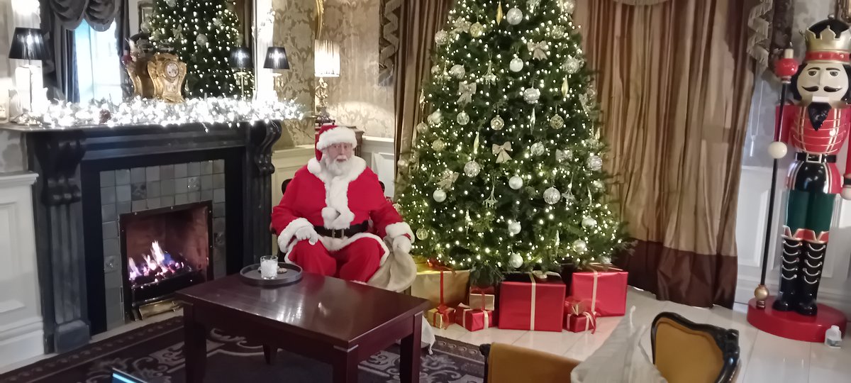 Buswells Hotel (@buswellshotel) on Twitter photo We had a very special visitor to <a href="/BuswellsHotel/">Buswells Hotel</a> today
#santa #Christmas2024 #Dublin <a href="/OriginalIrishHt/">Original Irish Hotels</a> We had a very special visitor to <a href="/BuswellsHotel/">Buswells Hotel</a> today
#santa #Christmas2024 #Dublin <a href="/OriginalIrishHt/">Original Irish Hotels</a>