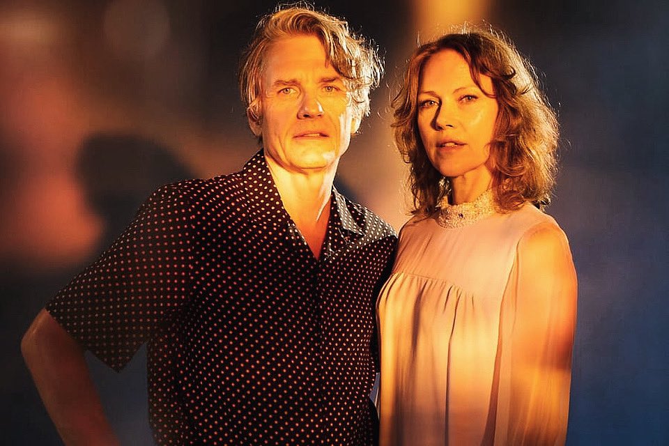 • on peut demander la Luna aux pères Noël • avec Dean &amp; Britta + Sonic Boom - « A Peace Of Us » un morceau de paix indispensable mercredi 27 novembre 2024 à 9:00 pm CET sur @radio_pulsar / <a href="/carparkrecords/">Carpark Records</a> / <a href="/DeanWarehamu/">Dean Wareham</a> <a href="/brittaphillips/">Britta Phillips</a> @2020sonicboom2020