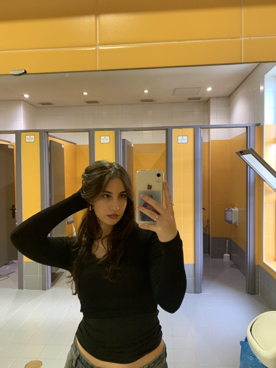 en fin, lucía tweet media