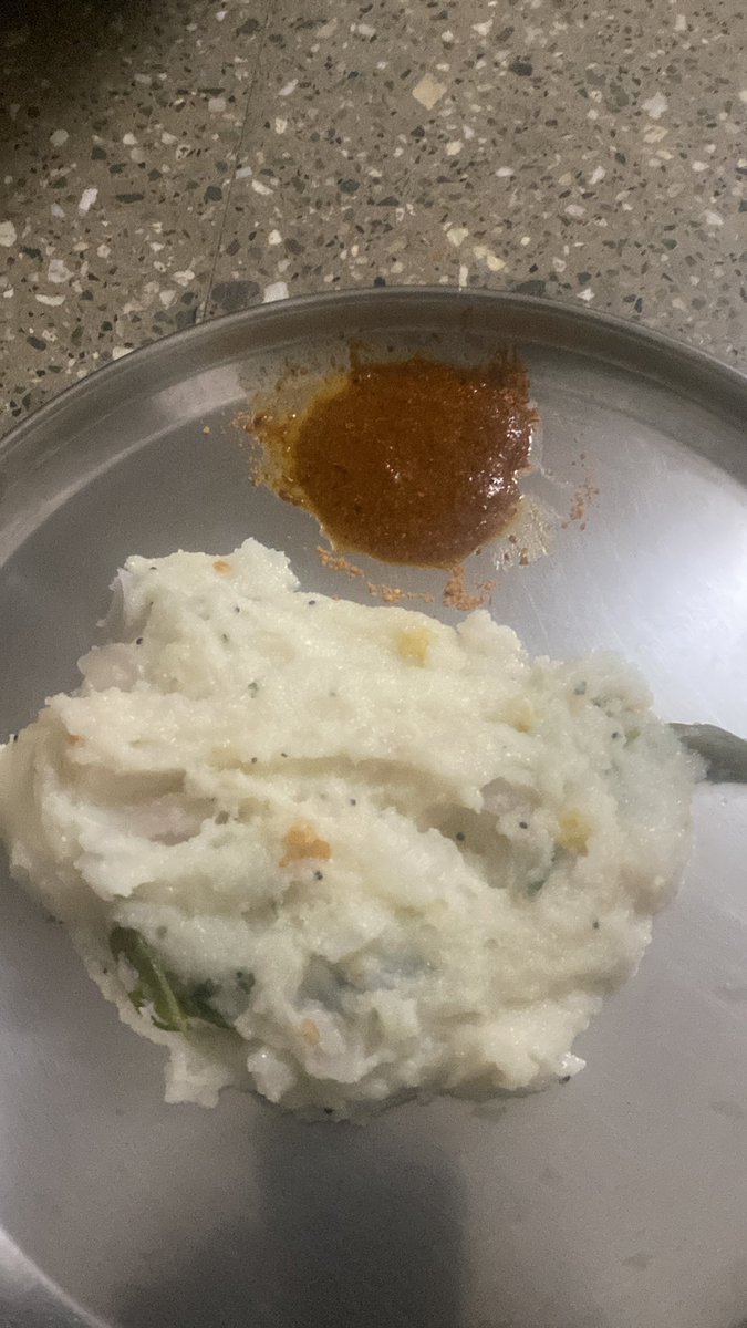 CETMoorthy1's tweet photo. Dinner 
Upuma with molgapodi &amp; ghee .❤️😊#Teamsoru https://t.co/CES6ZJxSHS
