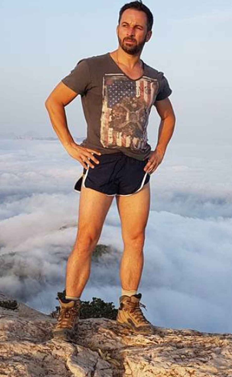 Ayuso llevaba la cuenta de un perro. Mazón era cantante. Su vicepresidente, torero

Y Abascal no ha tenido ningún trabajo nunca

Por si el juez Eloy Velasco quiere comentar algo sobre la capacidad de todos ellos para legislar