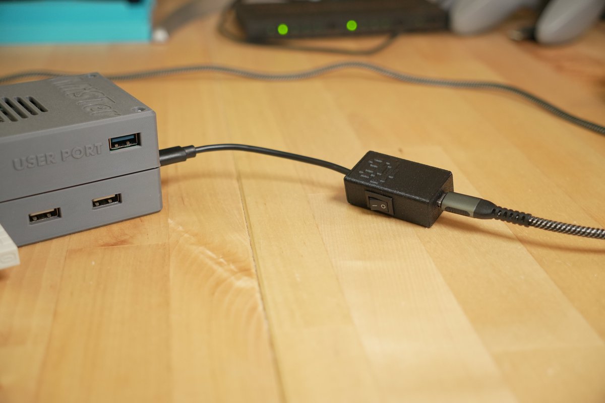 ToddsNerdCave's tweet image. New Product alert: USB-C to USB-C adapter with built in switch for @TakiUdon_ / RetroRemake MiSTer Pi. 

Switch your MiSTer Pi off with the flick of a switch.

Ships Friday. Quantities limited.

Like and repost if you have a sec.

etsy.com/listing/183267…