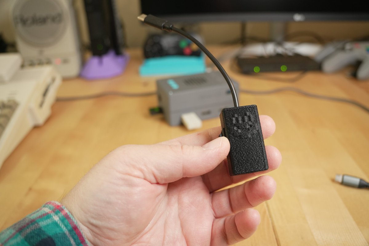 ToddsNerdCave's tweet image. New Product alert: USB-C to USB-C adapter with built in switch for @TakiUdon_ / RetroRemake MiSTer Pi. 

Switch your MiSTer Pi off with the flick of a switch.

Ships Friday. Quantities limited.

Like and repost if you have a sec.

etsy.com/listing/183267…