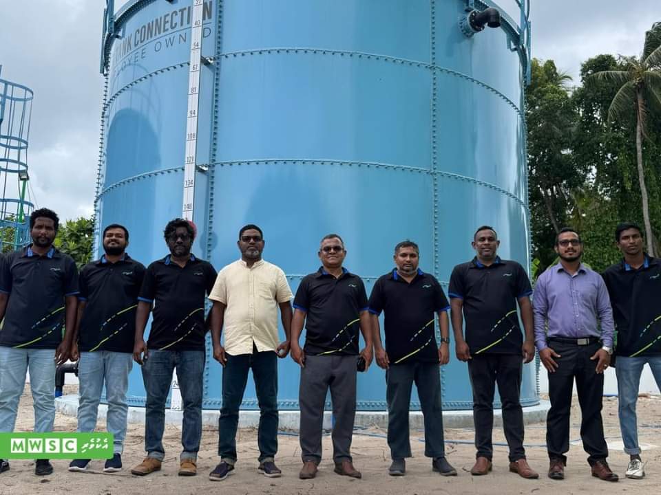 amathyn's tweet photo. ށ.ގޮއިދޫ ގައި ފެނުގެ ނިޒާމާއި ނަރުަދަމާ ނިޒާމު ޤާއިމު ކުރުމުގެ ހުރިހާ މަސައްކަތެއް ފުރިހަމަކޮށް ނިންމާލުމުގައި އެކި ގޮތްގޮތުންނާ އެކިހައިސިއްޔަތުން ބައިވެރިވެވަޑައިންނެވި އެންމެހާ ފަރާތްތަކަށް ޙައްޤު ޝުކުރު ދަންނަވަމެވެ.

 އަދި ސާފު ފެނާ ރައްކާތެރި ނަރުދަމާގެ ޚިދުމަތް ށ.ގޮއިދޫގެ އަށް ކަށަވަރުވެގެންދާ މި ދަނޑިވަޅުގައި ހުރިހާ ބޭފުޅުންނަށް ތަހުނިޔާ ދަންނަވަމެވެ. 
#TeamMWSC