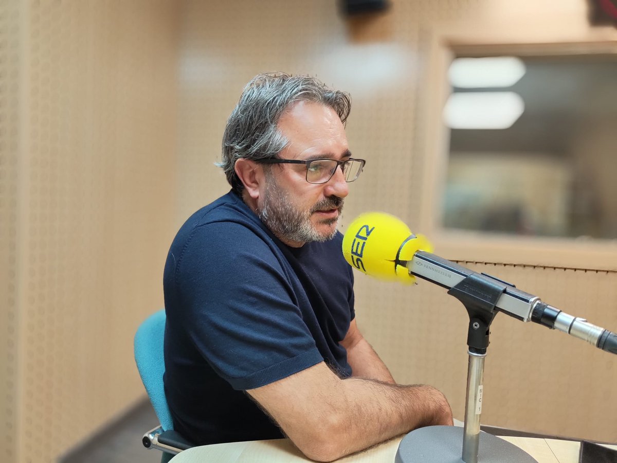 #Programa 26/11
<a href="/ColominaRoger/">Ruggi</a>, mejor jugador #2RFEF G3
Palomino, en su “libreta”, analiza la derrota del <a href="/cfhercules/">Hércules CF 💙🤍💯</a> y el partido frente <a href="/CanteraSFC/">Sevilla Atlético y Cantera Sevilla FC</a>
<a href="/robertocejuela/">Roberto Cejuela</a> se despide de la <a href="/UA_Universidad/">Universidad de Alicante UA</a>
El <a href="/FundLucentum/">𝗛𝗟𝗔 𝗔𝗟𝗜𝗖𝗔𝗡𝗧𝗘</a> incorpora al base danés Aris
🔊 cadenaser.com/audio/ser_alic…