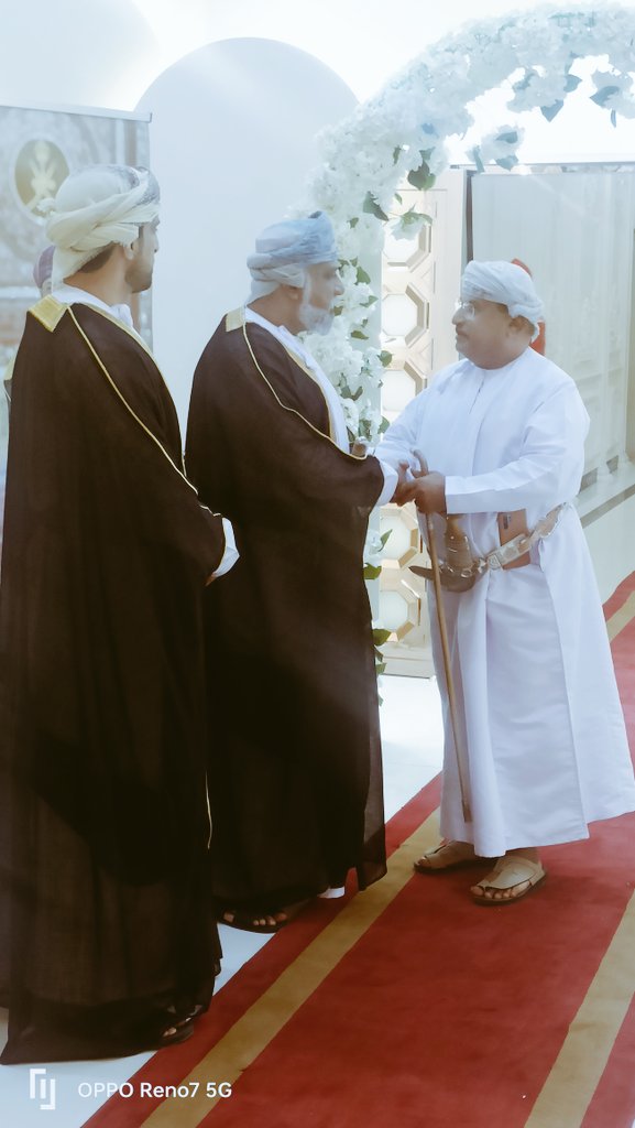 abodried's tweet photo. أقام سعادة السيد محمد بن احمد  البوسعيدي والي ولايةبدبد بقاعة الريم بفنجاء حفل استقبال بمناسبة العيد الوطني الرابع والخمسون المجيدوقد تضمن حفل الاستقبال على القاء قصائد شعريةوطنيةعبروافيها الشعراء عن فرحتهم لهذه المناسبةالغاليةفيما قدمت فرقةالفنون الشعبيةبالولاية اهازيجها الوطنية https://t.co/6PXSSCZBhV