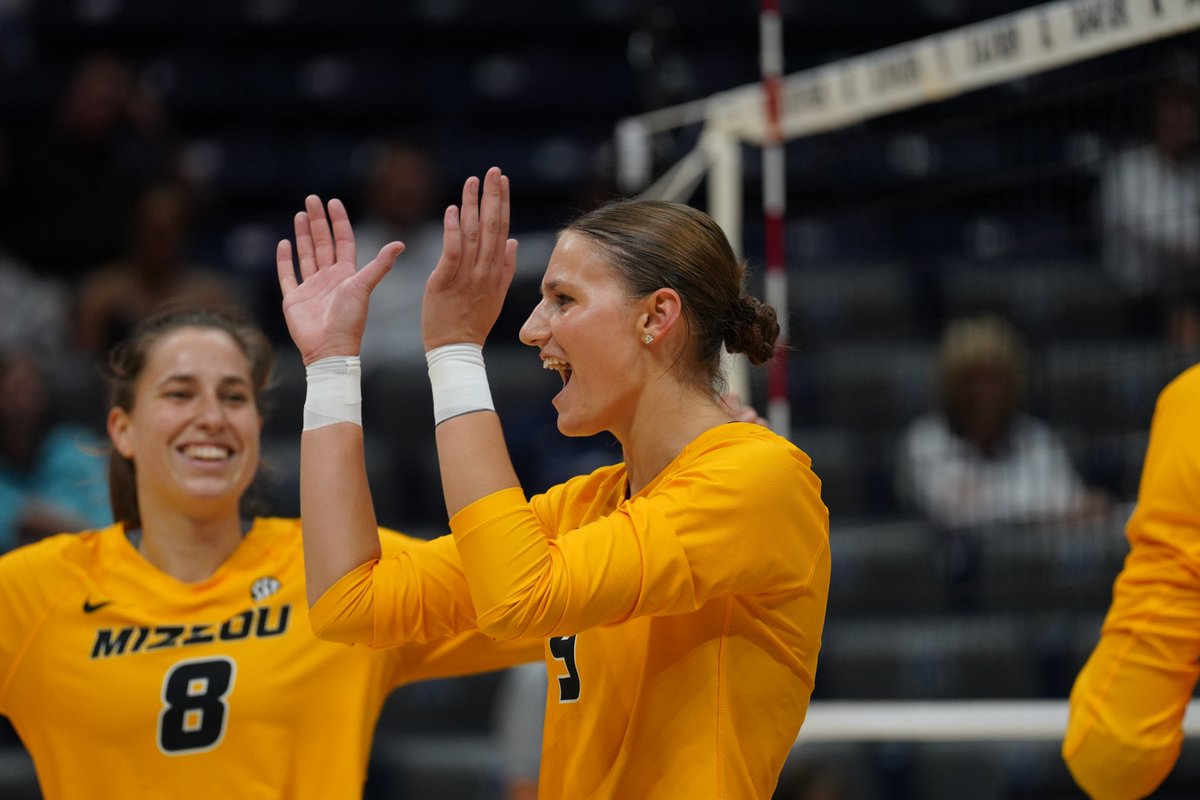 # 9⃣ Morgan Isenberg

#MIZ🐯🏐