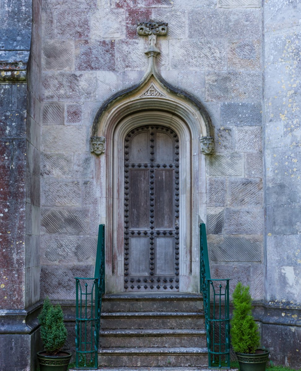 LoveXchurch's tweet photo. Admire and be inspired by some of the gorgeous romantic architecture on display at Highcliffe Castle! A beautiful building and grounds that are being painstakingly restored to their former glory. Visit the inside of the castle to learn more about its story! ⁠
⁠ https://t.co/NFjljKob5g