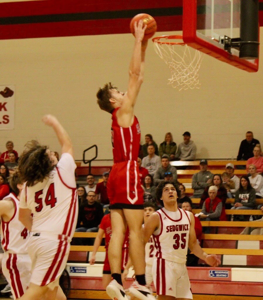 SIK Preseason 🏀 Player to Watch: Brogan Rowley was a SIK All State First Team pick as a junior last winter and expect another stand out season from the senior. Rowley averaged 13 points per game, 3 steals, and 3 assists as a junior. Rowley is also one of the top high jumpers in