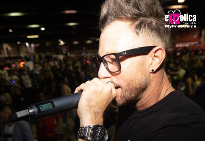EXXXOTICA's tweet photo. Featured Post: J Randall Appearing Live! https://t.co/FUq1wjPANj
#ChicagoIL #EdisonNJ #MainStage #MiamiFL #OfficialEmcee #WashingtonDC https://t.co/mEyXWrtIUV