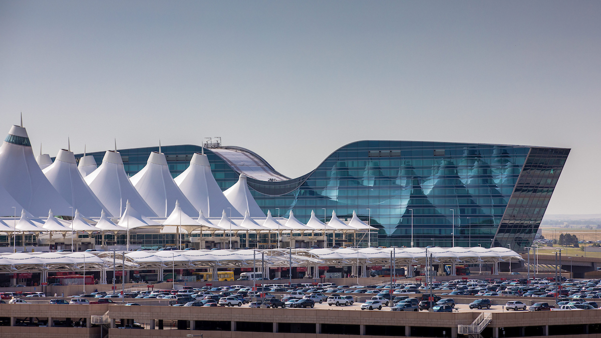 DENAirport's tweet image. Attention airport parkers! Did you know that we offer FREE 24/7 vehicle assistance for:

🔑 Locked keys in the car
⚡ Dead battery
🚗 Flat tire

Save this number and call us anytime for help: (303) 342-4645
#TravelTip