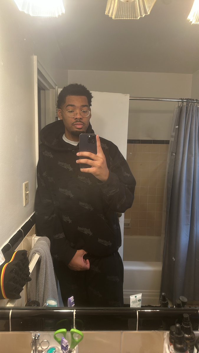 I’m goatee and stache gang now