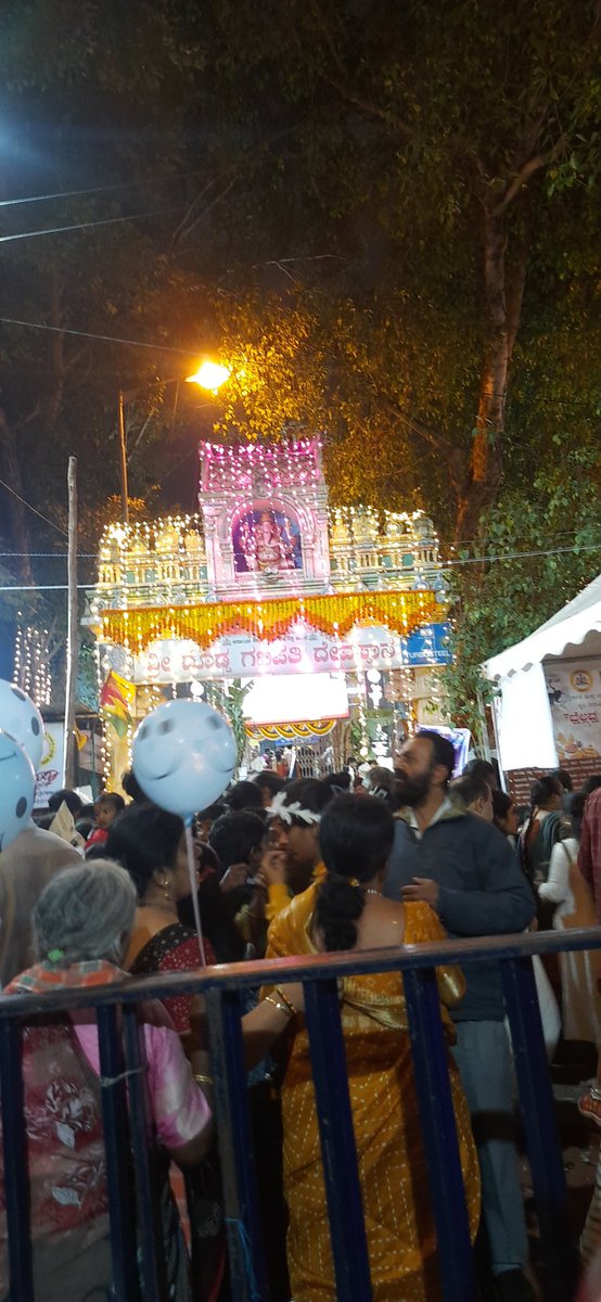 sreesha223's tweet photo. #kadlekayiparshe
#groundnutfair https://t.co/grCSN4Z8te