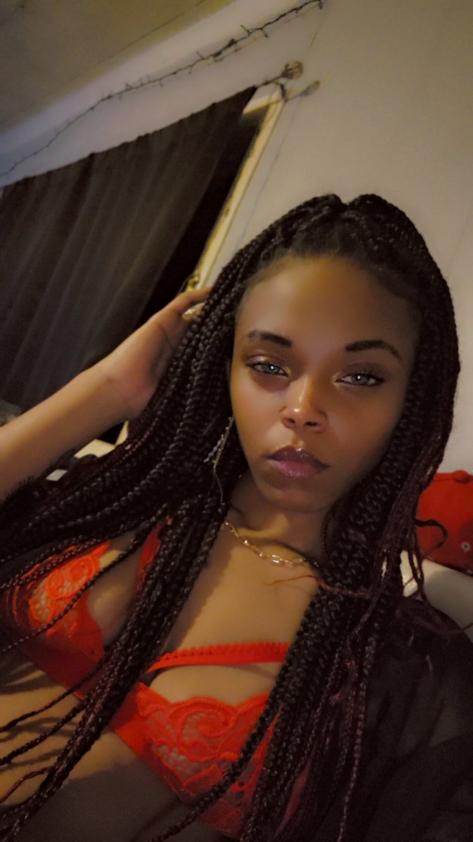 Metoocutee1's tweet photo. Look at me whats not to love❤, give me a simp domme lover that will give me everything in his wallet😘 show me you love me 
#pussyslave #humanatm #findombaby #cuckload #paypiggy #nsfw #bdsmِ #subslave https://t.co/ae4KgmeaQb