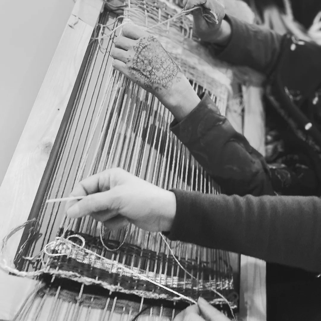 Awesome Wellbeing weaving happening <a href="/RochdaleMind/">Rochdale and District Mind</a> today TY SO MUCH TO ALL INVOLVED &amp; @CreativeLivesCL for your support