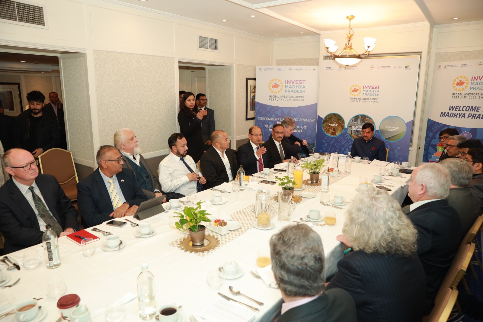 Discussion with Chief Minister Dr. Yadav in London regarding IT hub and international air connectivity in Bhopal