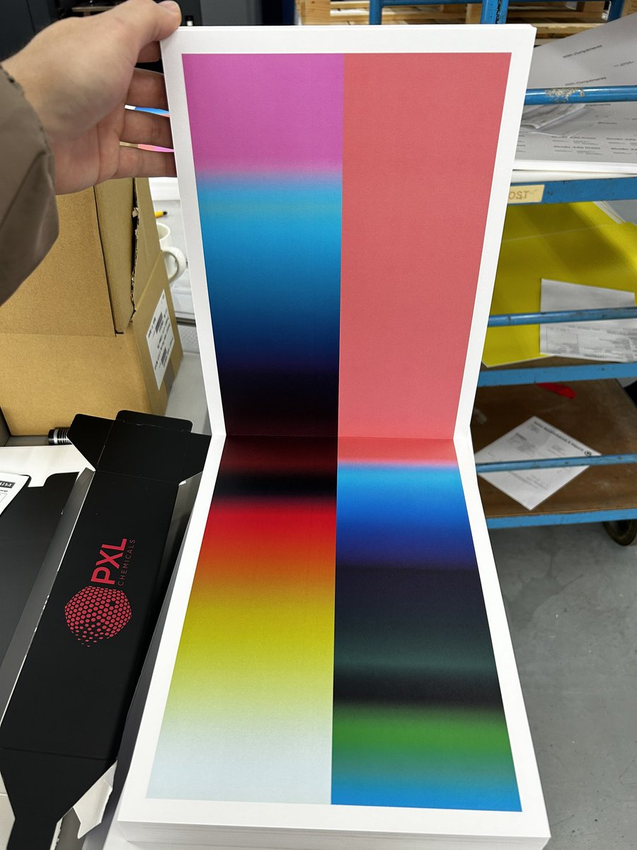 RikOostenbroek's tweet image. The color intensity is unreal for CMYK😭