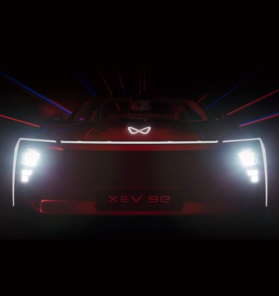 Mahindra recently revealed the name and model of the new car, including The BE 6e and XEV 9e, built on the INGLO skateboard platform, will feature 59 kWh and 79 kWh battery packs, delivering up to 282 hp.
#UnlimitIndia
#MahindraElectricOriginSUVs 
#Mahindra