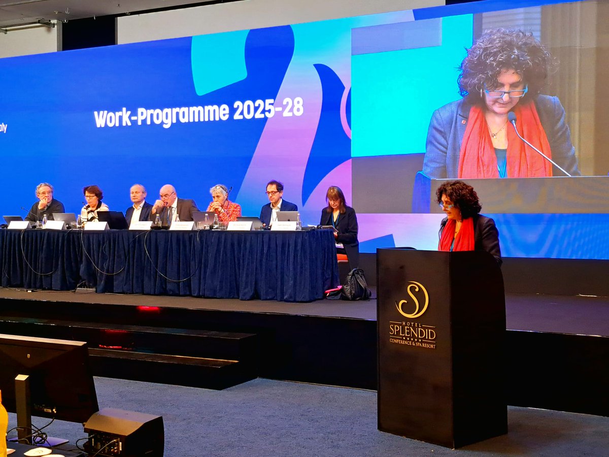 FLCCGIL's tweet photo. 🟥La delegazione FLC CGIL con la segretaria generale, Gianna Fracassi, partecipa al Congresso @ETUCE_CSEE, la federazione europea dei sindacati dell'istruzione, in corso in Montenegro.
✊"Combattiamo per il futuro dell'istruzione pubblica in un'Europa sociale".
#ETUCE2024 https://t.co/FV3nxgAuX3