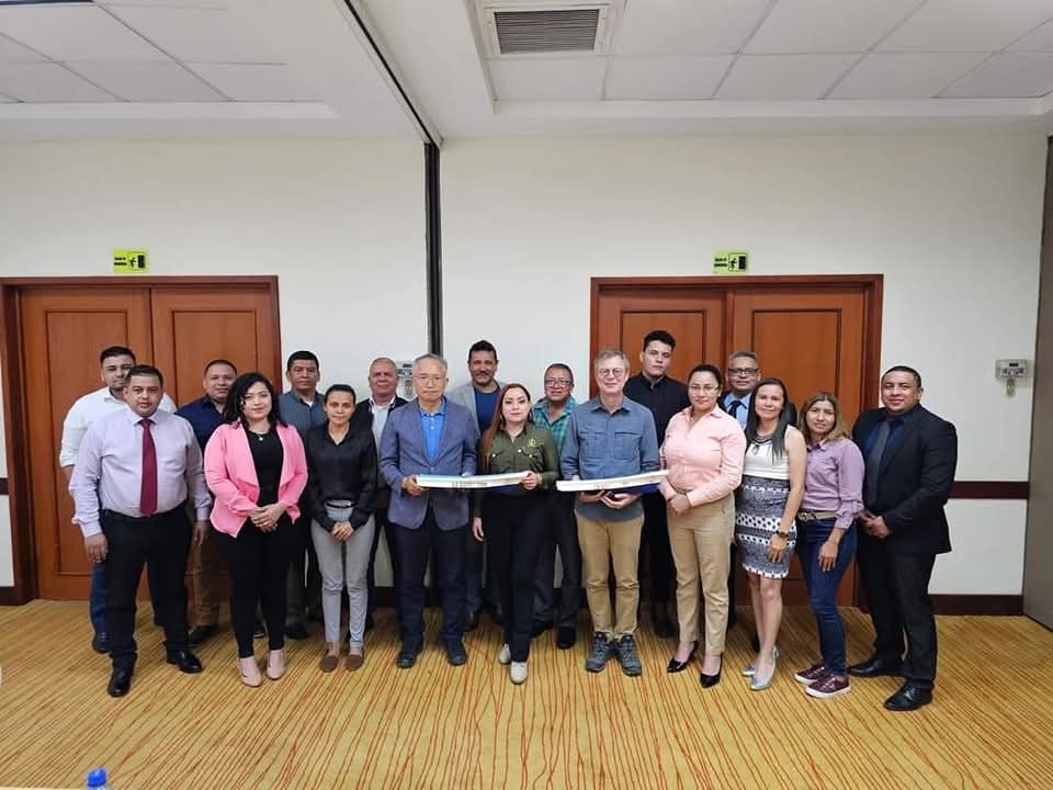Nuestra alcaldesa de La Unión Sur, <a href="/Victoriag_sv/">Victoria Gutiérrez Salmerón</a>, recibió a embajadores de Gran Bretaña y de la República de Corea, con el objetivo de crear lazos internacionales que impulsen el turismo,  fomenten la inversión y el intercambio cultural en el municipio.