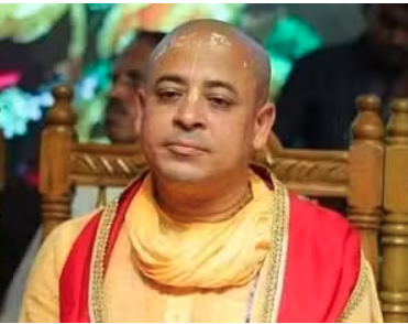 MeenaDasNarayan's tweet photo. #ChinmoiPrabhu fed  and rescued Bangladeshi Muslims during flood in Bangladesh.. this is the reward #Abducting him and #Jailing him #BeastsofBangladesh @NobelPrize winner #MohammedYunis is the #Beast. Lord Krishna is with #ChinmoiPrabhu! https://t.co/AG9yIxr5nO