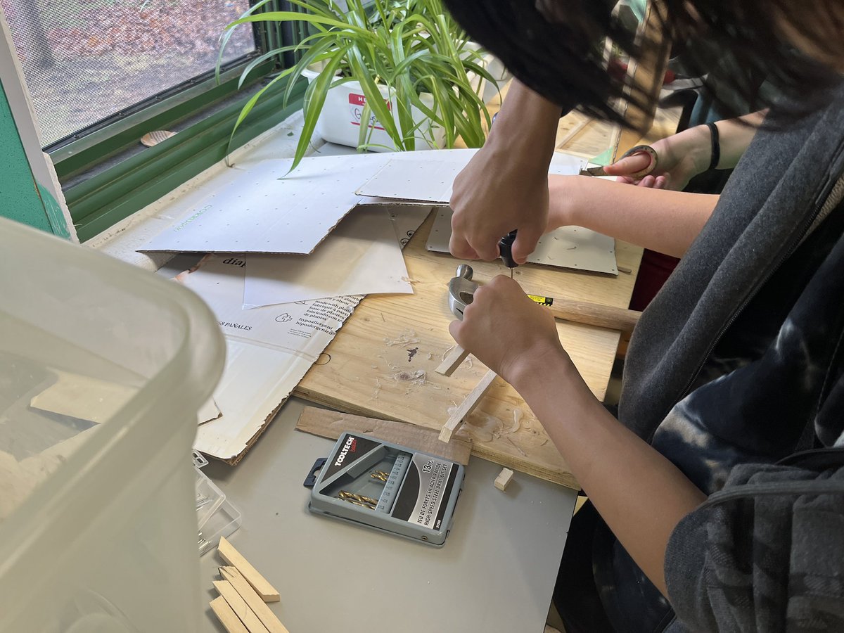 renthestem's tweet photo. Hard at work today for the #junkdrawerraces as we participate in the Grade 8
#hydrauliccranechallenge 
@GandyHappenings @DDSB_STEM 
Learning lots of life skills on top of seeing great teamwork, collaboration, lots of smiles and pure joy 🥰 https://t.co/4kpI4iGYcG