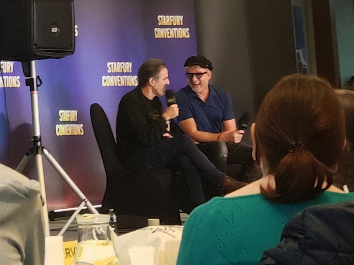 tealloranges's tweet image. [1/4] Q: What did you learn from each other while being scene partners?

Con: How to kiss.

Rhys: I learned how to be good.