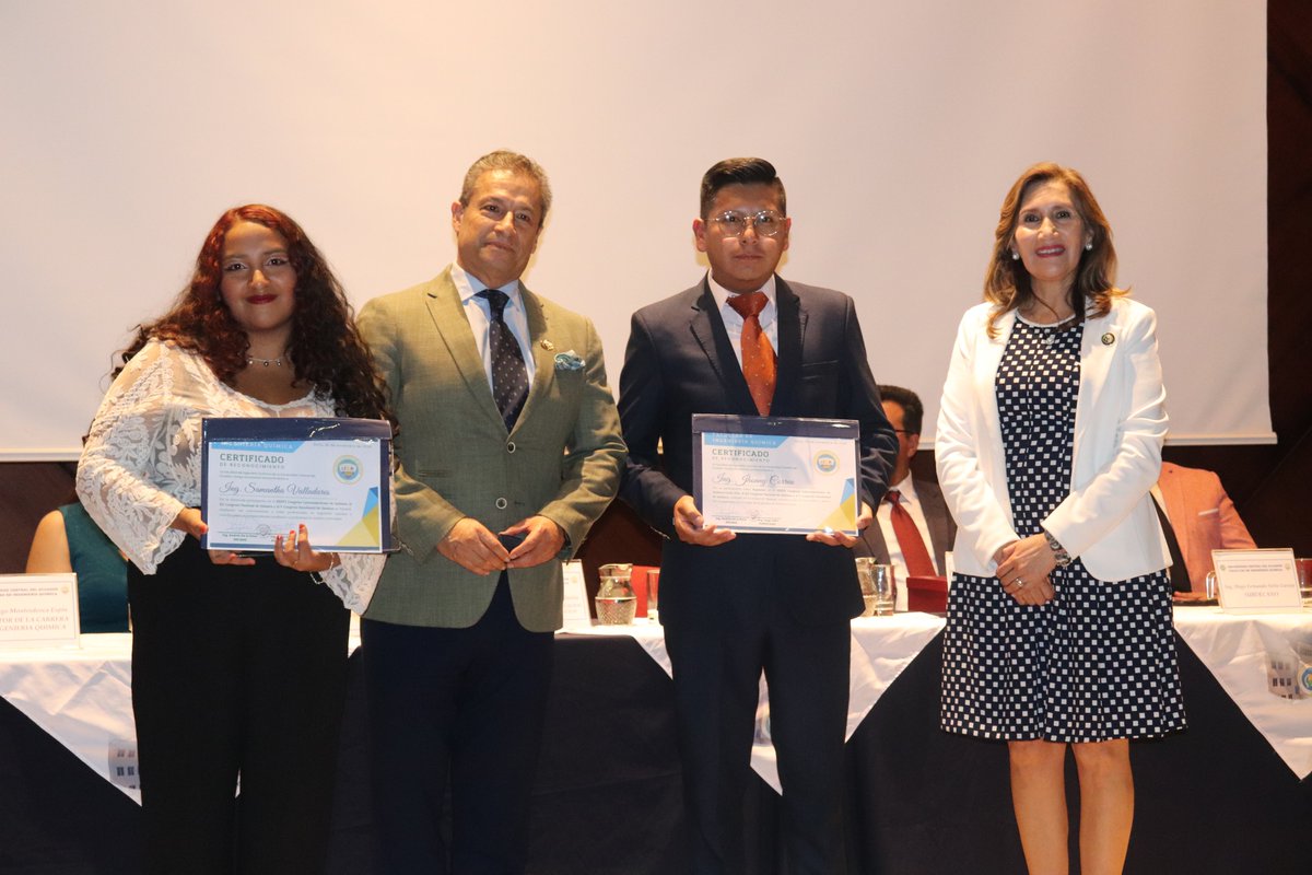 lacentralec's tweet photo. #SesiónSolemne FIQ
🎉Celebramos con gran orgullo la Sesión Solemne de nuestra Facultad de Ingeniería Química, conmemorando 15 años de vida institucional.
La #FIQ se ha consolidado como un referente nacional en la formación de ingenieros químicos comprometidos con el desarrollo https://t.co/MV4rD87SFd