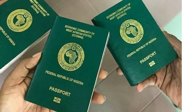 Jevech_travels's tweet image. Do you have an international passport?

If no, kindly send a DM to get yours easily without passing through stress.
#PassportLife
 #PassportStamps
#TravelDocuments