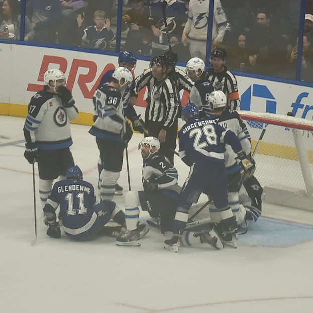 adamsandreese's tweet photo. Thanks to the @TBLightning for making our night with clients, friends, and colleagues a special one with a 4-1 win over Winnipeg. We also enjoyed hosting nonprofit #BlackDagger in our hospitality suite as we continue to support #military members for #VeteransDay! #Tampa #Florida https://t.co/3Nsj4dE2AE