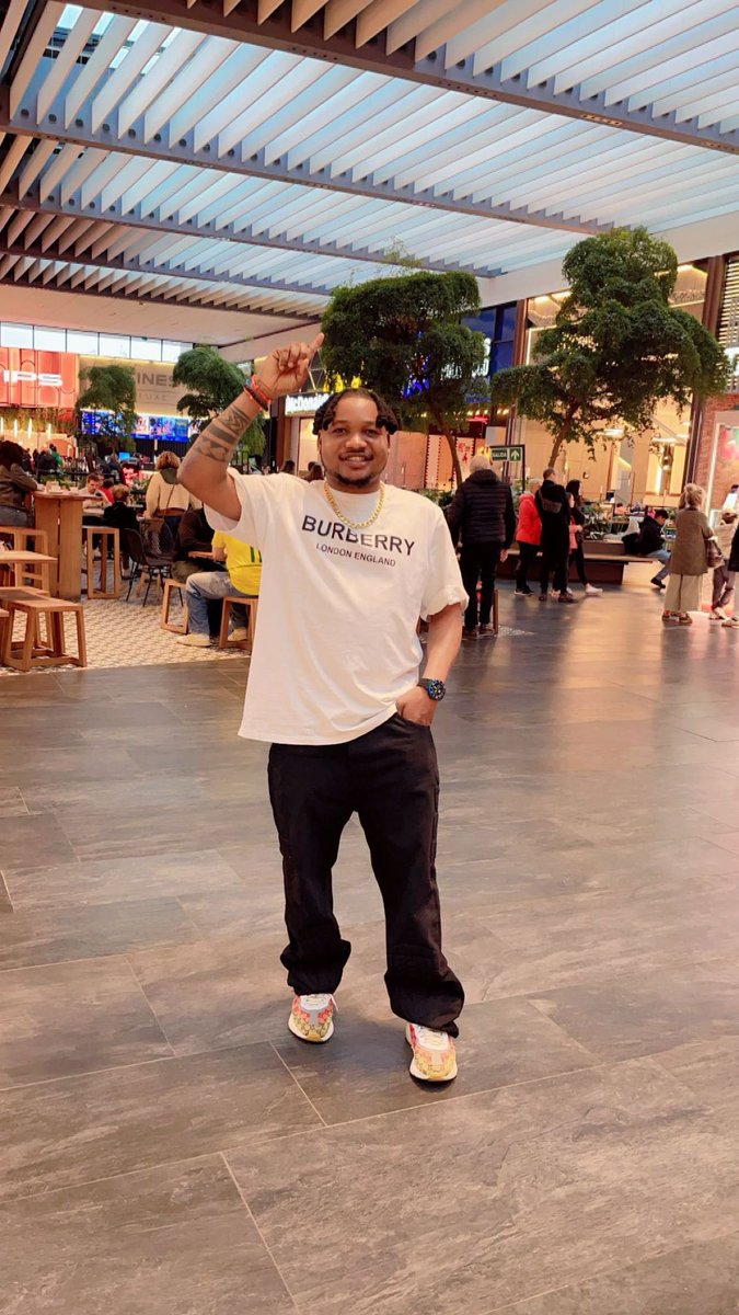 FdstarG's tweet photo. 🤍🖤🦍 https://t.co/R8RvYRL6DD