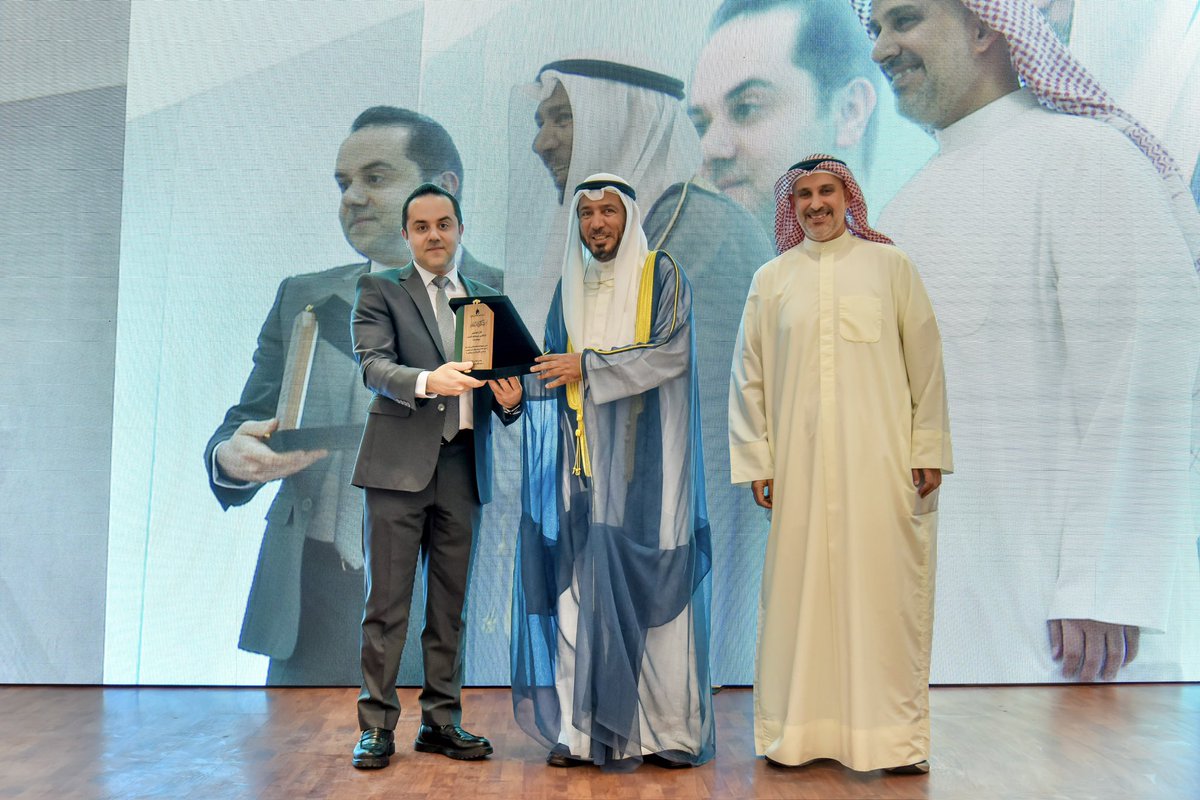 العمل الإغاثي في #الكويت قصة أصيلة تُروى بفخر، حيث العطاء يسبق النداء، والكرم يواسي الملهوف، والخير يداوي المكروب. شكرًا للهيئة الخيرية الإسلامية العالمية على تكريمها في فعالية "وعدٌ وإنجاز"، التي جاءت لتوثيق ودعم استمرار رسالة الغوث الإنساني لقطاع #غزة.