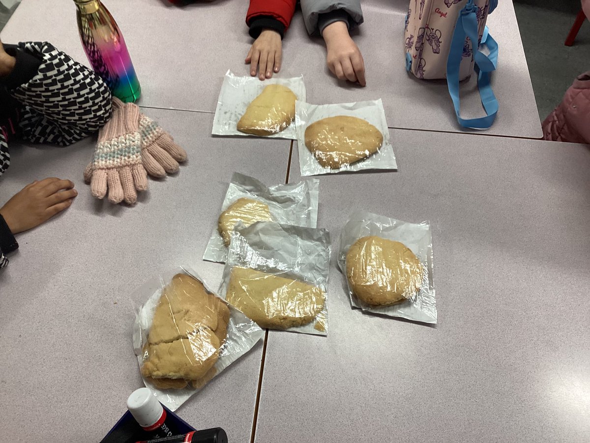 stjosb7's tweet image. Ready, steady, bake. Year 4 enjoyed making following a recipe to make their biscuits. The mixture smelt amazing. #comedinewithme #futurechefs