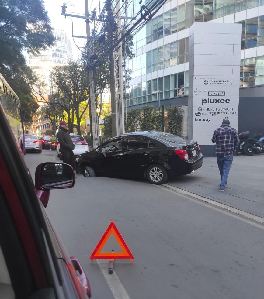 Granada.MX (@granada_mx) on Twitter photo Con el marco jurídico a favor de los desarrolladores las #Granadas siguen creciendo y redensificando. Mientras tanto los riesgos estan latentes y en un día cotiniato puedes descender por falta de #planeación medidas de integración aplicadas en la zona afectada <a href="/ClaraBrugadaM/">Clara Brugada Molina</a> Con el marco jurídico a favor de los desarrolladores las #Granadas siguen creciendo y redensificando. Mientras tanto los riesgos estan latentes y en un día cotiniato puedes descender por falta de #planeación medidas de integración aplicadas en la zona afectada <a href="/ClaraBrugadaM/">Clara Brugada Molina</a>