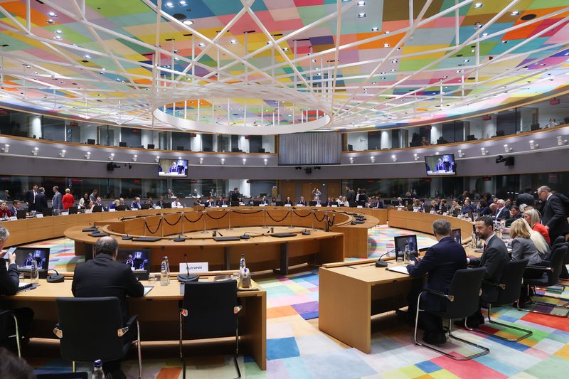 🇮🇹🇪🇺| Il Min. <a href="/MiC_Italia/">Ministero della Cultura</a> Alessandro Giuli è a Bruxelles per il Cons. #EYCS Cultura.

In agenda:
📌 accesso a Cultura
📌 Piano Olivetti per la Cultura
📌 biblioteche 📚e alfabetizzazione digitale
📌G7 Cultura 🇮🇹

A margine,🤝 con Min. 🇫🇷<a href="/datirachida/">Rachida Dati ن</a>

Info:
consilium.europa.eu/it/meetings/ey…