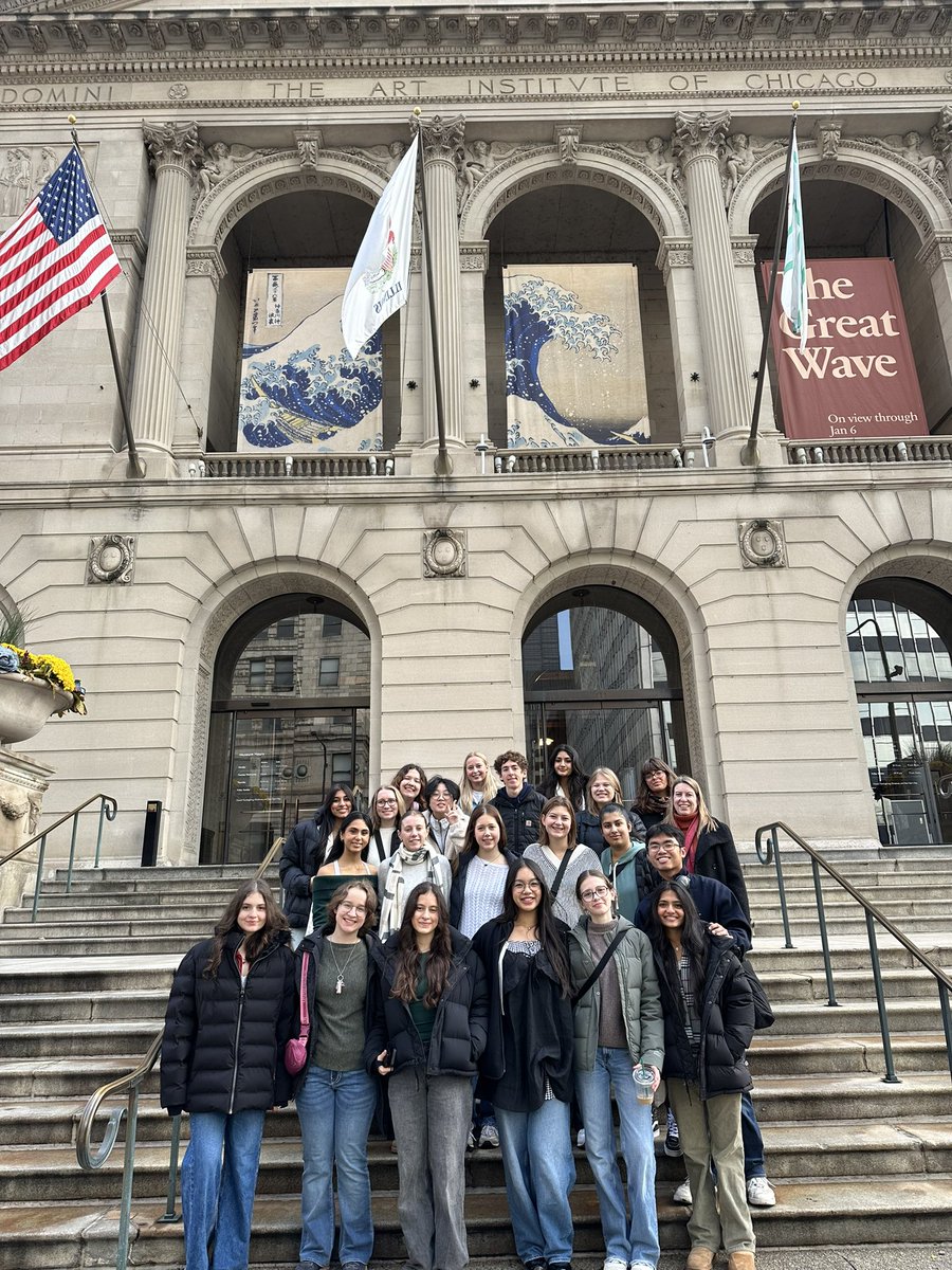 ssyme2's tweet photo. Our first-ever AP Art History class spent some time in Chicago for a program at the Art Institute of Chicago, while also exploring the architecture of the city and enjoying some deep dish pizza! @troy_athens @Mr_Burden_TA https://t.co/RJWIrEA7W0