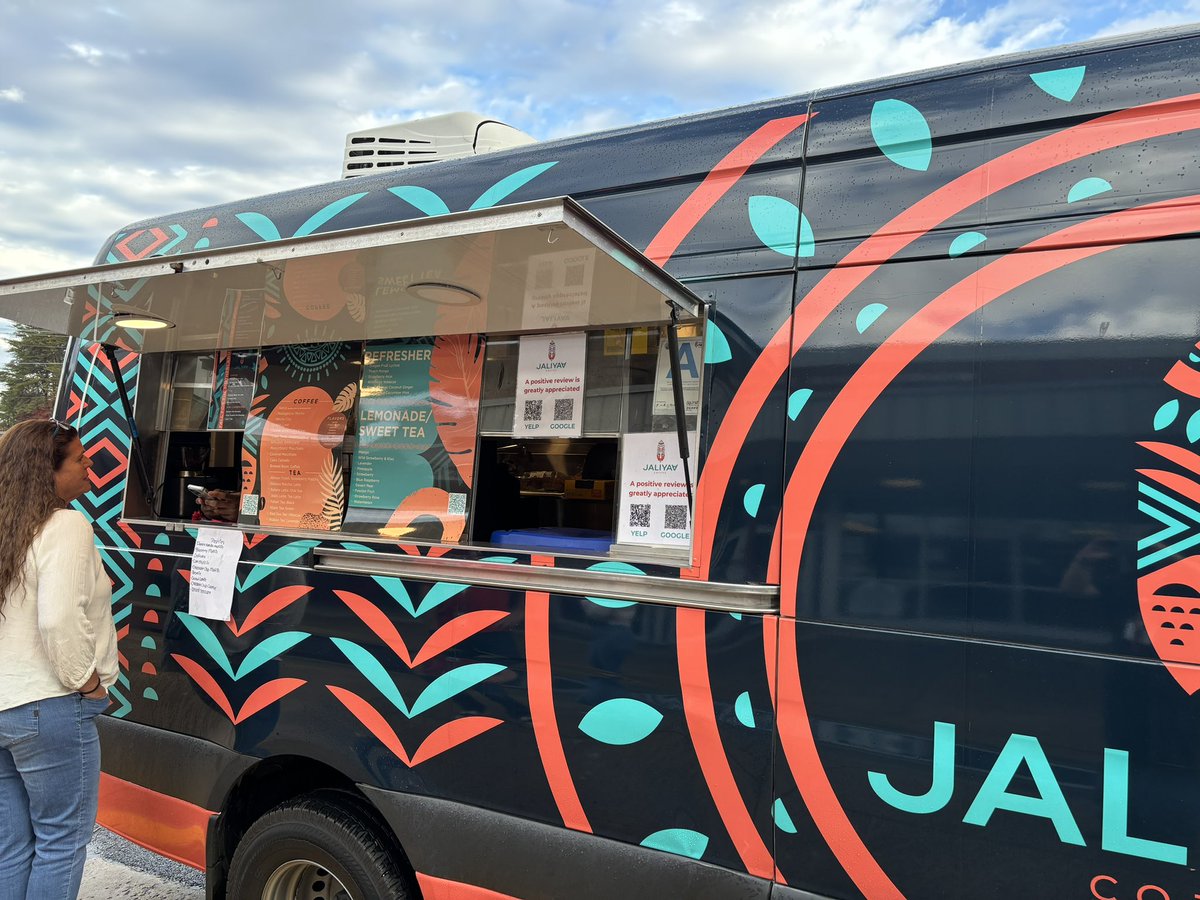 What a nice surprise from our admin team!  Staff had a nice treat before break….and they offered delivery in their snazzy fall outfits! ❤️