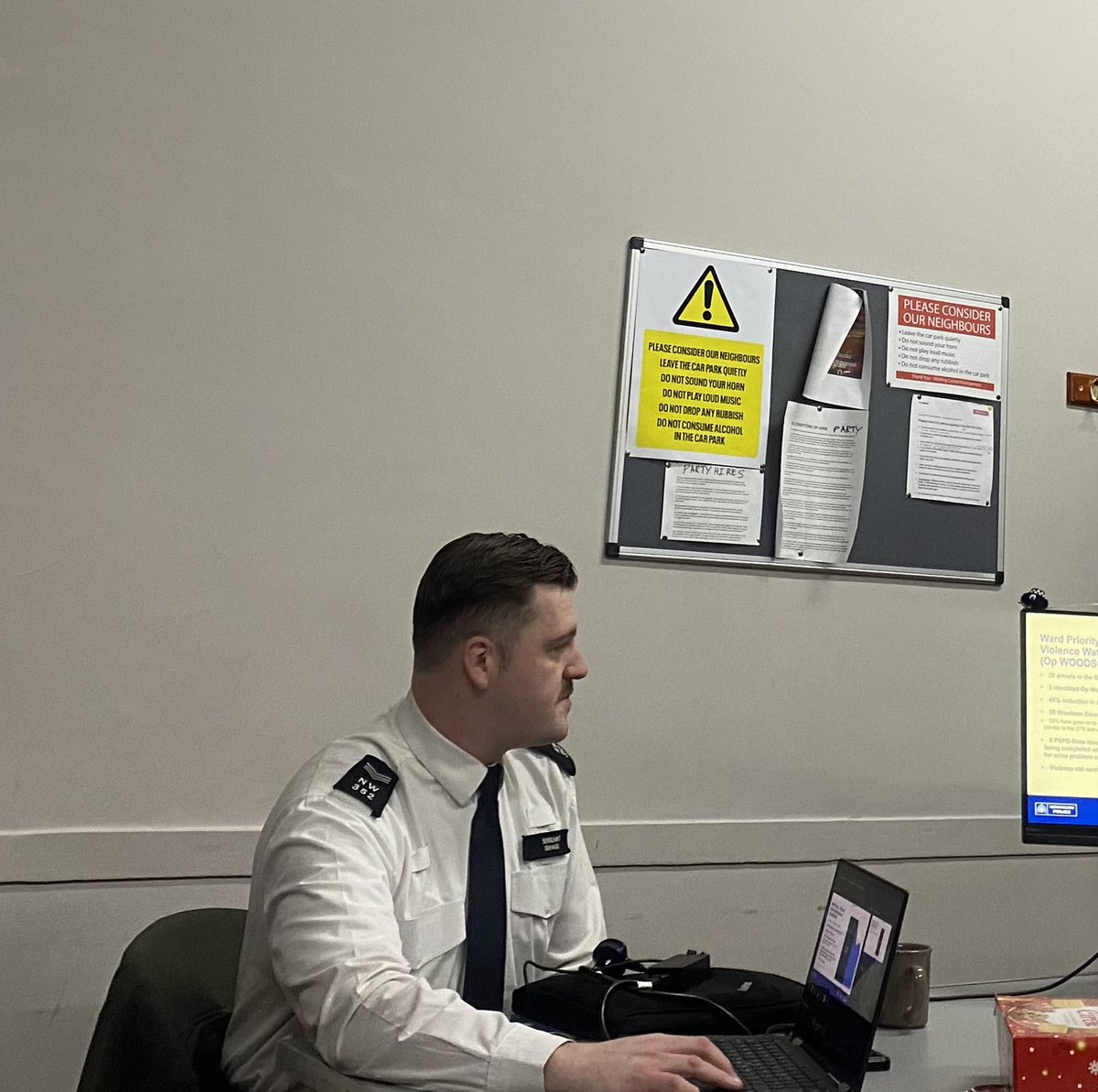 Sara Conway (@sara_conway3) on Twitter photo Thank you to all the residents at tonight’s ward panel and to <a href="/MPSBurntOak/">Burnt Oak Police</a> and <a href="/MPSBarnet/">Barnet MPS | North West BCU</a> for the amazing news that ASB here is down 45%! Thank you to all the residents at tonight’s ward panel and to <a href="/MPSBurntOak/">Burnt Oak Police</a> and <a href="/MPSBarnet/">Barnet MPS | North West BCU</a> for the amazing news that ASB here is down 45%!