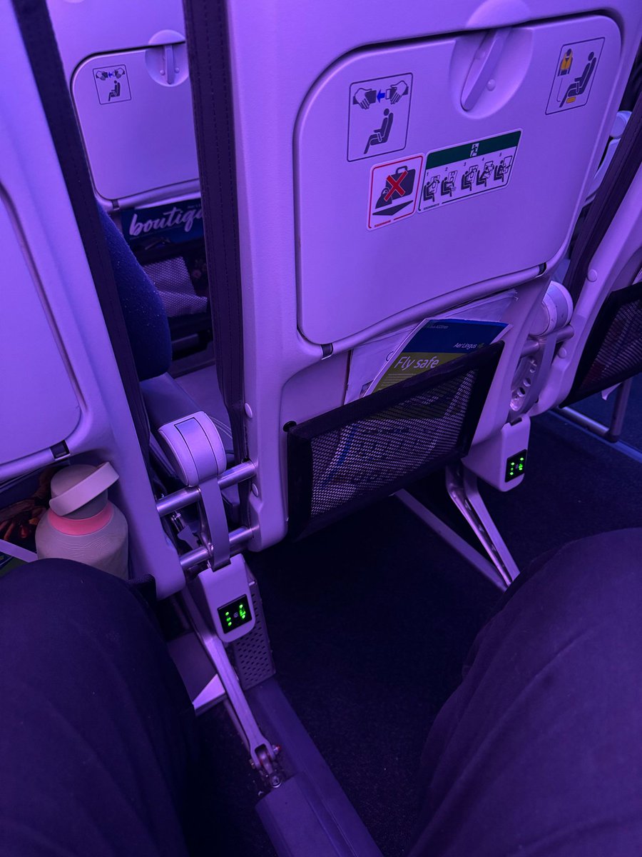Pensinuf's tweet photo. Well with Furcation over it’s time to head home. ✈️

Not looking forward to the drive home once I land 😒 https://t.co/5VLRBiHBsB