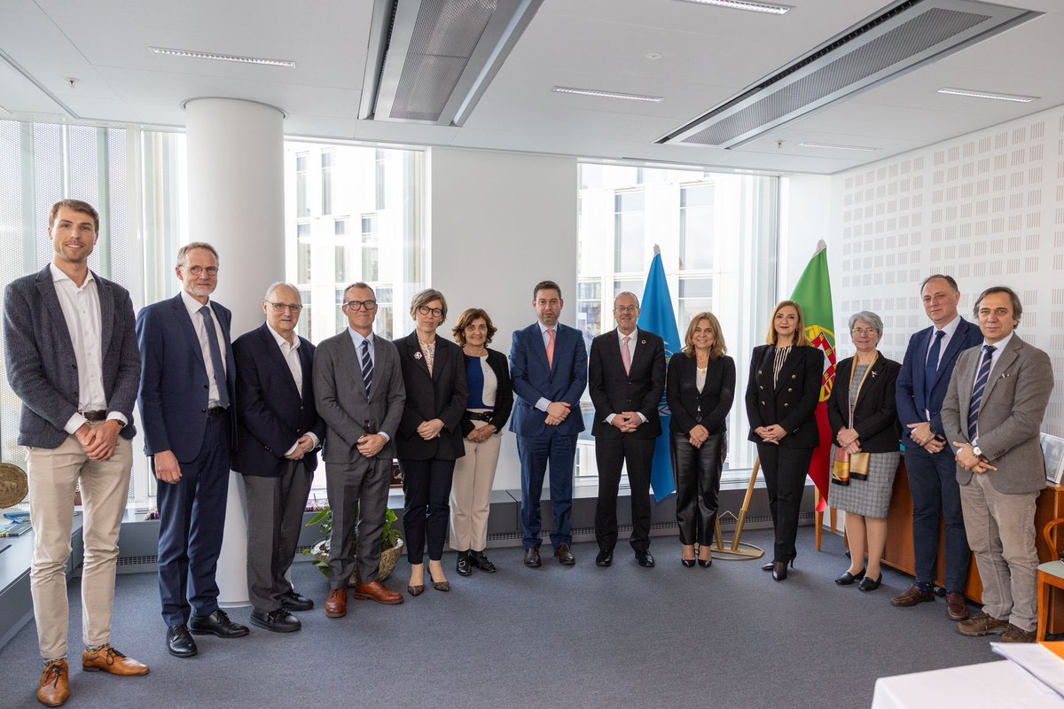 Hans Kluge (@hans_kluge) on Twitter photo Very productive visit to <a href="/WHO_Europe/">WHO/Europe</a> at <a href="/UNCityCPH/">UN City Copenhagen</a> of Portuguese Health Minister Ana Paula Martins.
We thank 🇵🇹 for the critical regional grant on AI for health.
We will join forces to better tackle #DigitalHealth challenges and health workforce shortages - contributing to Very productive visit to <a href="/WHO_Europe/">WHO/Europe</a> at <a href="/UNCityCPH/">UN City Copenhagen</a> of Portuguese Health Minister Ana Paula Martins.
We thank 🇵🇹 for the critical regional grant on AI for health.
We will join forces to better tackle #DigitalHealth challenges and health workforce shortages - contributing to