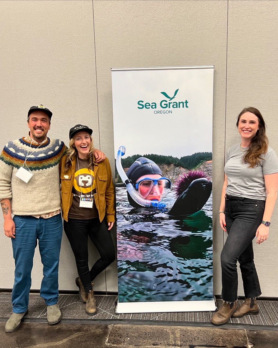 ElakhaA's tweet photo. 🌊🦦 #StateoftheCoast Conference Wrap-Up!

We loved connecting with passionate coastal stewards this weekend! Our team shared exciting updates on #SeaOtterReintroduction alongside USFWS, and we were blown away by the inspiring student art &amp; research posters. #oregoncoast #otters https://t.co/5wKxD4ejnh