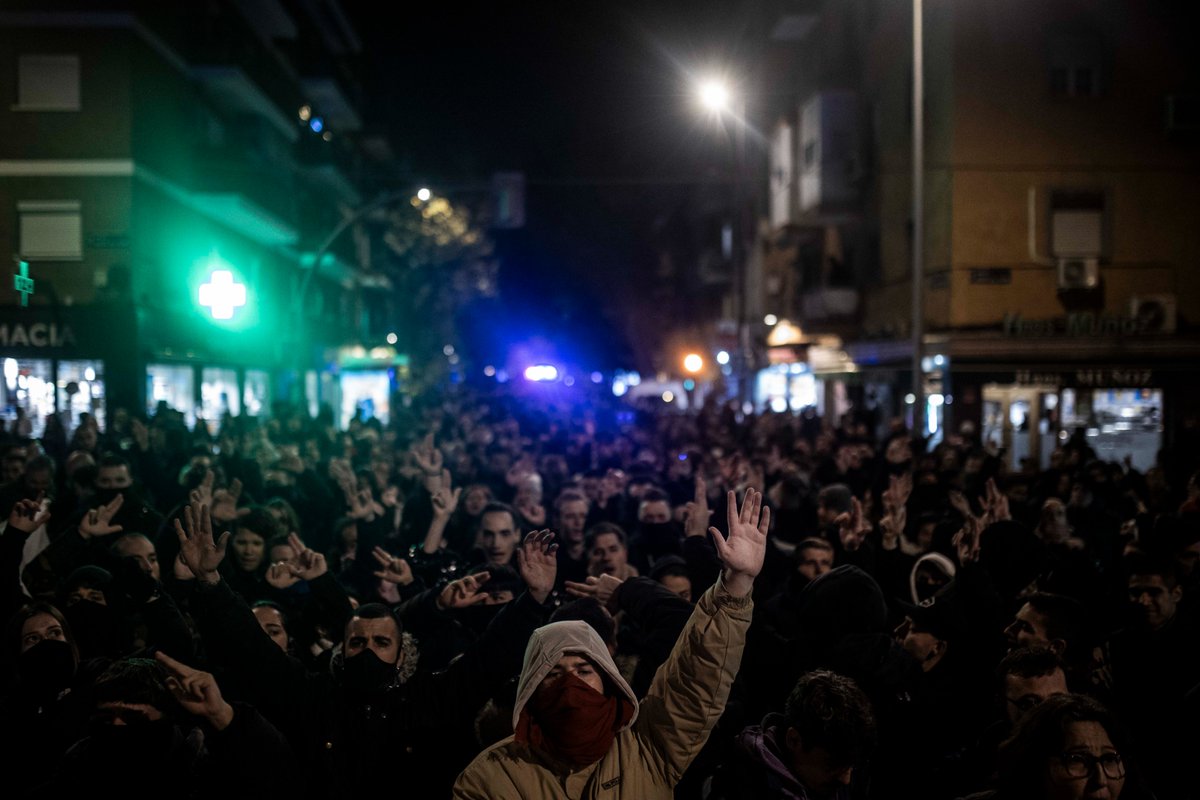 BrunoThevenin's tweet photo. Manifestación contra el desalojo del CSO La Atalaya.

26 de noviembre 2024

Madrid

Fotos: Bruno Thevenin 
#VKRESPONDE https://t.co/Rzf5BtzGaI