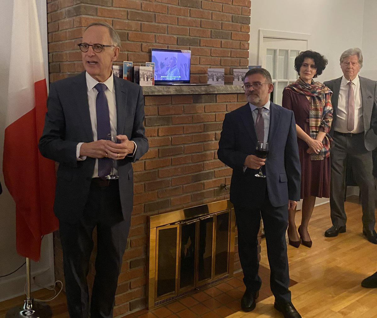 Rob_Oliphant's tweet photo. Canada &amp; Malta work closely at the @UN, @OSCE &amp; in the Commonwealth. Glad to deliver remarks at a reception, hosted by H.C. @MarkPace17, to celebrate the Maltese community in Canada &amp; the arts which link our two countries. https://t.co/0IguNJSYku