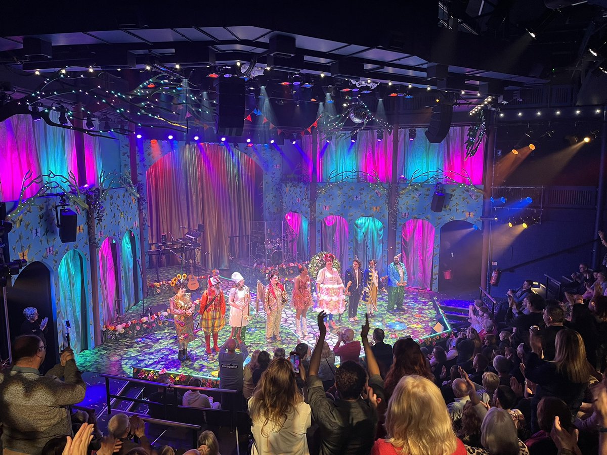Cathy Frost Loveone (@shoploveone) on Twitter photo What a great way to start the festive season, Rock’n’Roll panto <a href="/NewWolsey/">New Wolsey Theatre</a>
Sleeping Beauty - absolutely brilliant- make it a Xmas go to show - joyous 🤩 What a great way to start the festive season, Rock’n’Roll panto <a href="/NewWolsey/">New Wolsey Theatre</a>
Sleeping Beauty - absolutely brilliant- make it a Xmas go to show - joyous 🤩