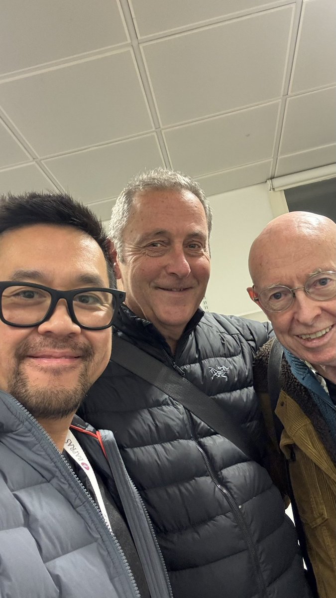 Progress on the #wounds special edition of <a href="/JPRASurg/">@JPRAS</a> today with these two titans of clinical and scientific repair! <a href="/UoM_BMLabs/">UoM Blond McIndoe</a>