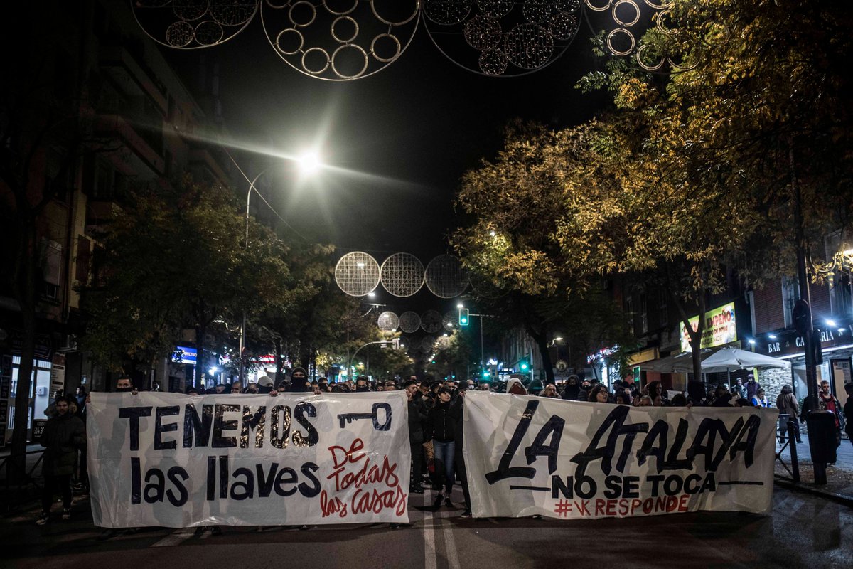 BrunoThevenin's tweet photo. Manifestación contra el desalojo del CSO La Atalaya.

26 de noviembre 2024

Madrid

Fotos: Bruno Thevenin 
#VKRESPONDE https://t.co/Rzf5BtzGaI