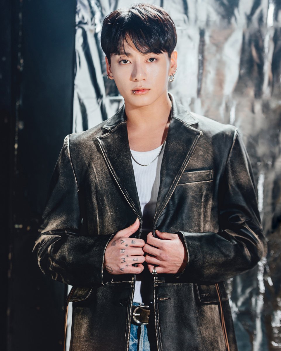 iHeartRadio's tweet image. Y'all mind if I share some of my favorite #JungKook photos? 🤩

📸: Adrianna Hall
🎧: ihr.fm/JKX