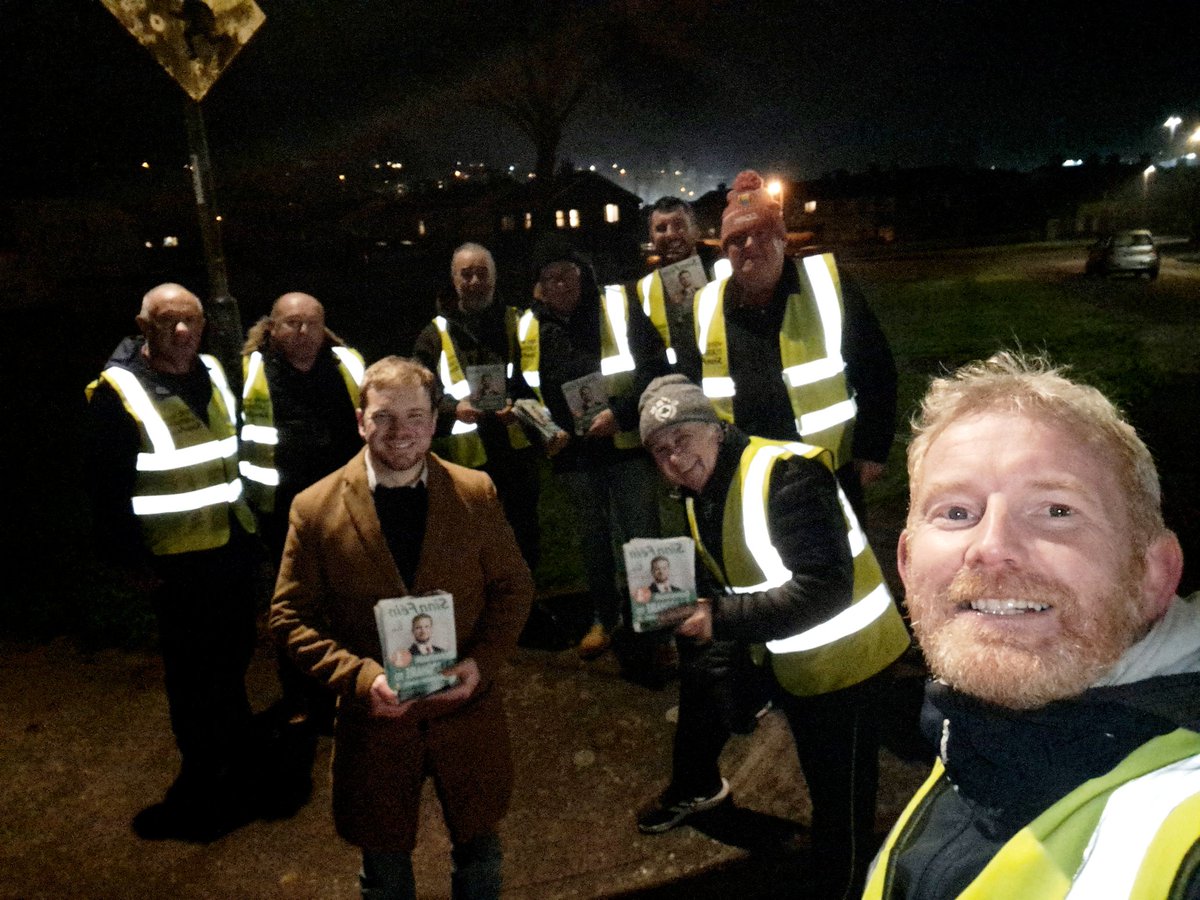 Glencurrig estate shouting for <a href="/Donnchadhol/">Donnchadh Ó Laoghaire</a> No 1
&amp; <a href="/MShahidSF/">Michelle Cowhey Shahid</a> No 2
Let's make #Change
In the #GeneralElection2024 
Vótáil #SinnFein 🇮🇪